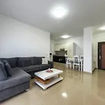 Palm Coast Haven B14 * Durrës